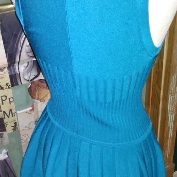 Very comfortable dress! - Picture 3 of 4